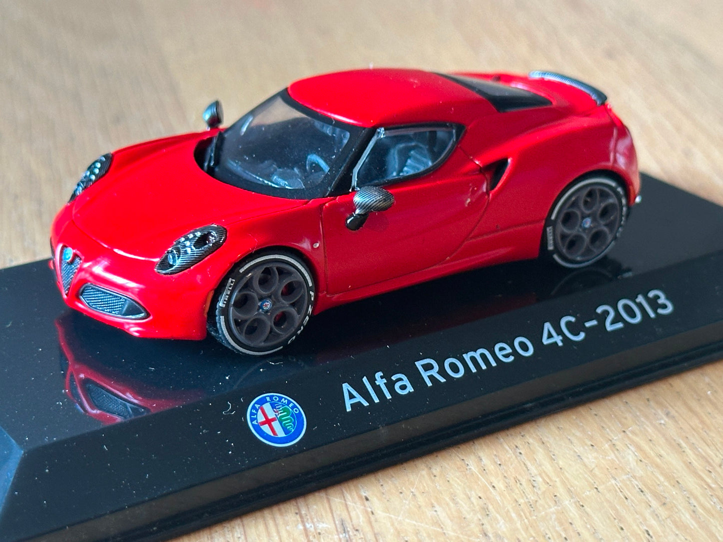 Alfa Romeo 4C (2013) - 1/43 Scale Model - In Display Case