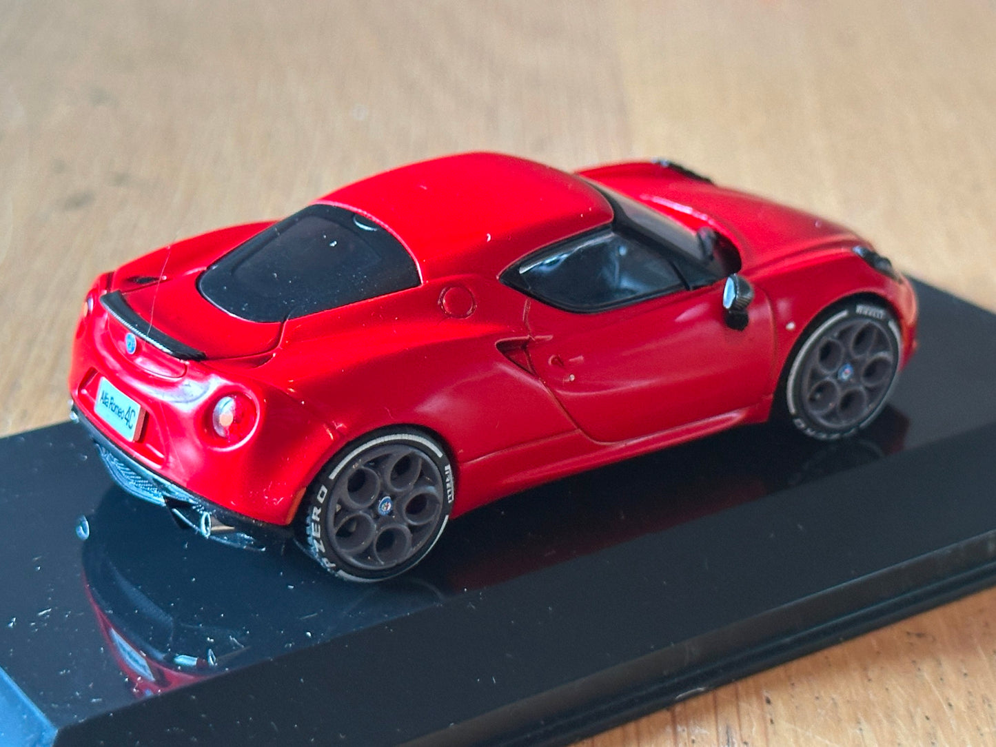 Alfa Romeo 4C (2013) - 1/43 Scale Model - In Display Case