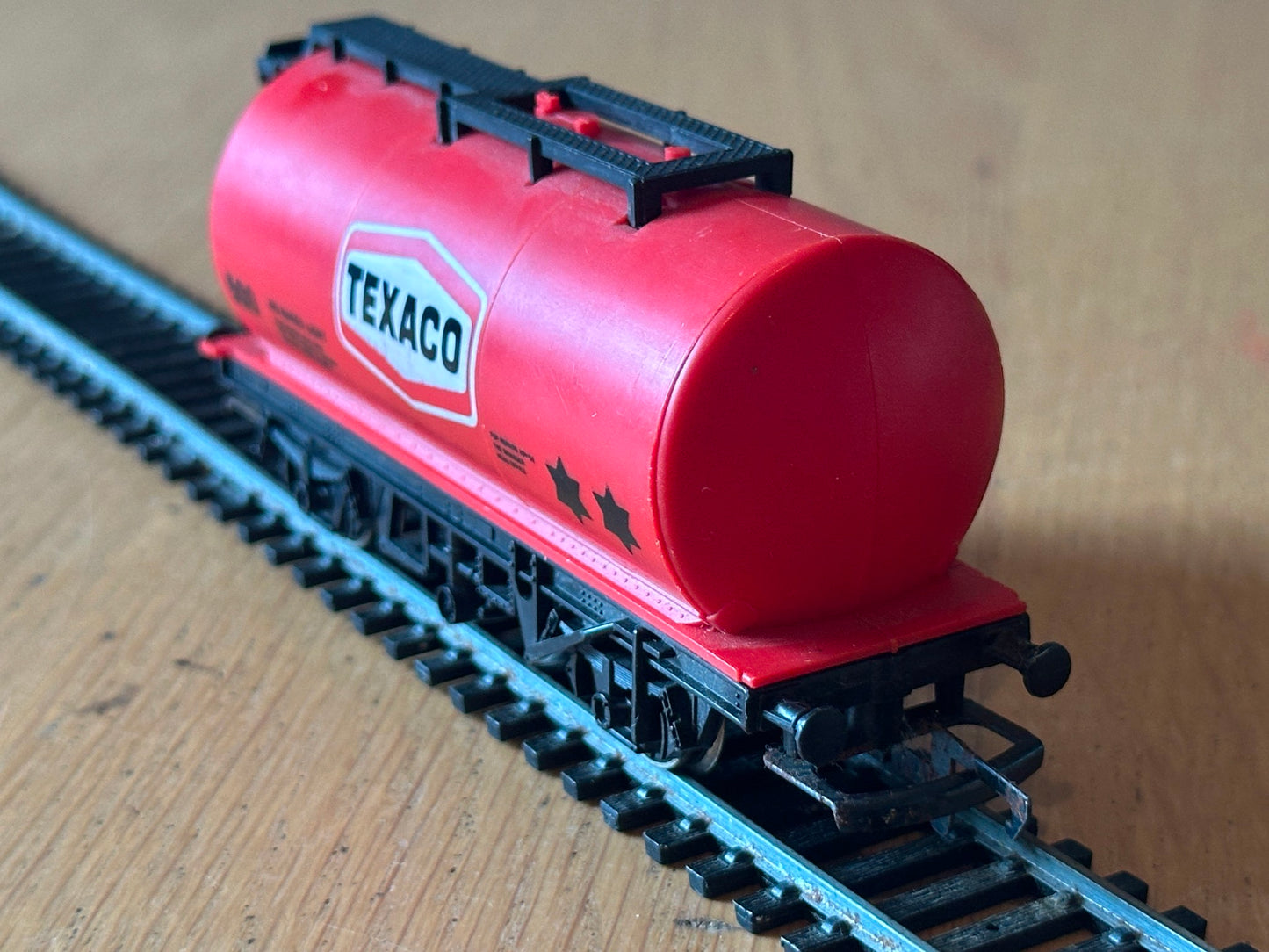 Hornby OO Gauge R231 - Texaco Tanker Wagon