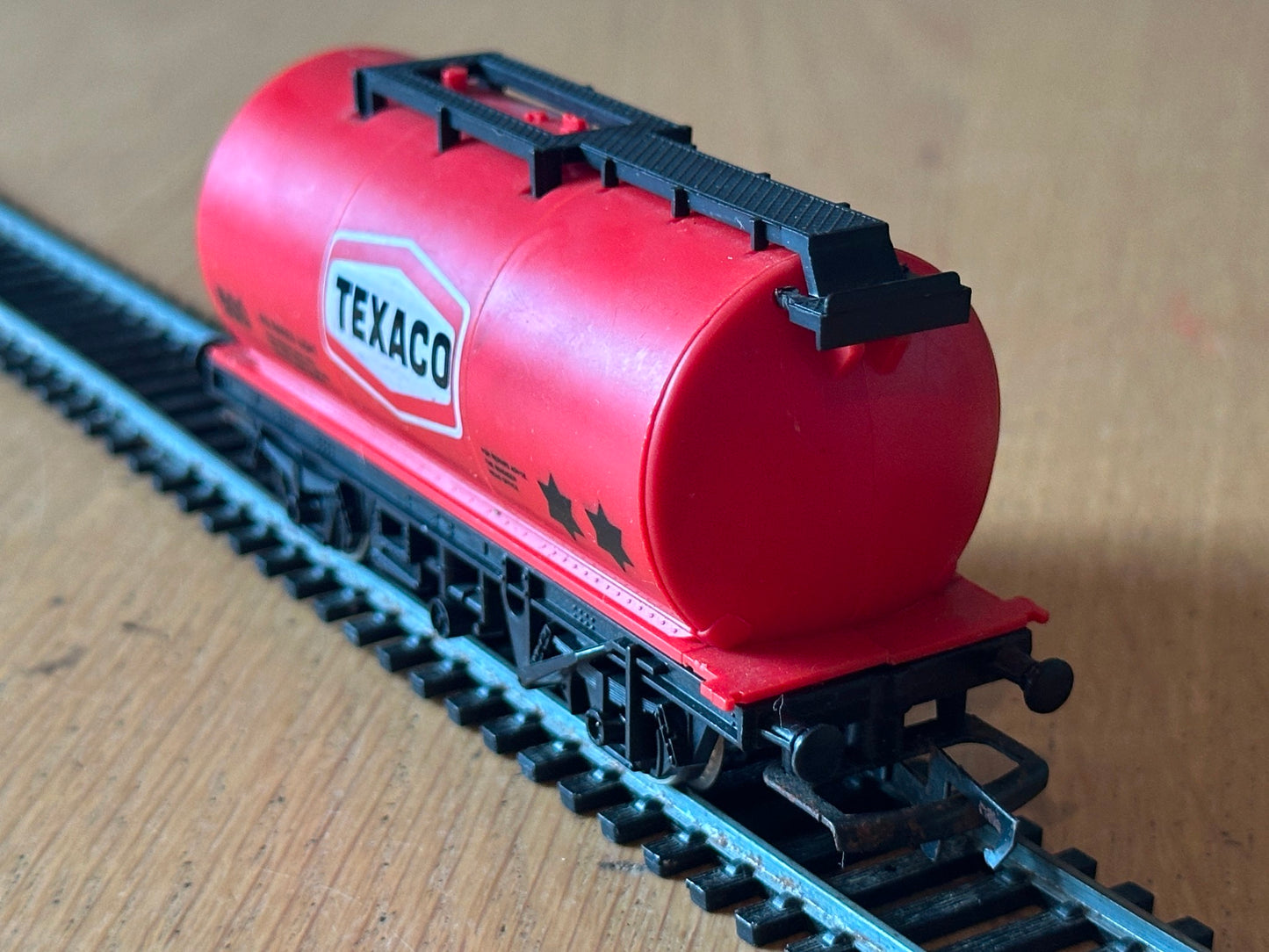 Hornby OO Gauge R231 - Texaco Tanker Wagon