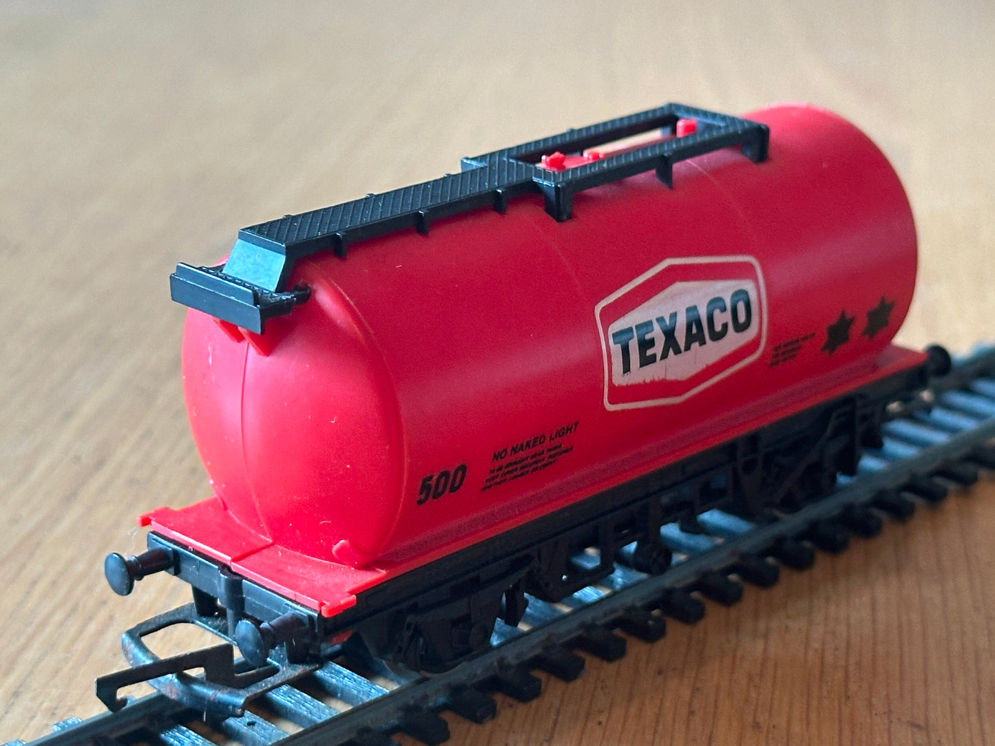Hornby OO Gauge R231 - Texaco Tanker Wagon