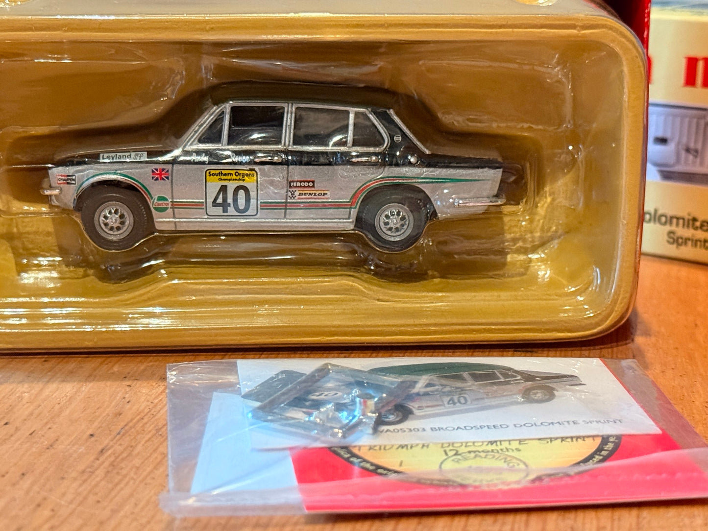 Vanguards 1:43 VA05303 Austin 1800 - Triumph Dolomite Sprint - Andy Rouse