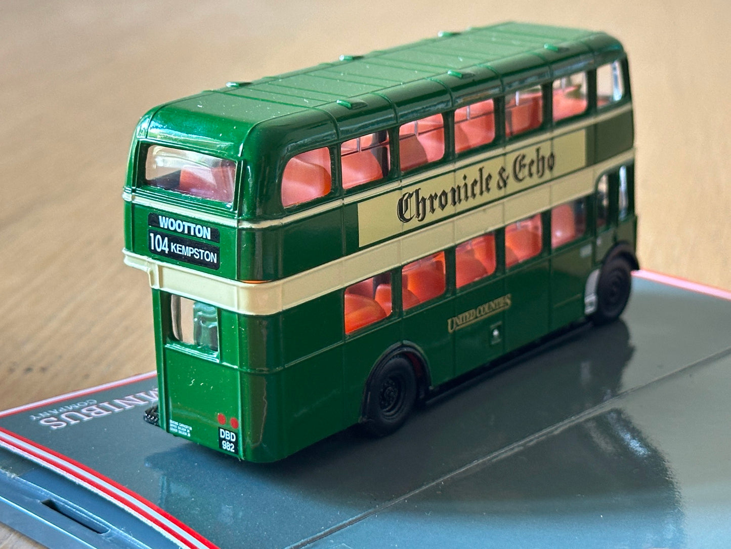 Original Omnibus 1:76 OO Gauge 40701- Bristol K6A United Countries