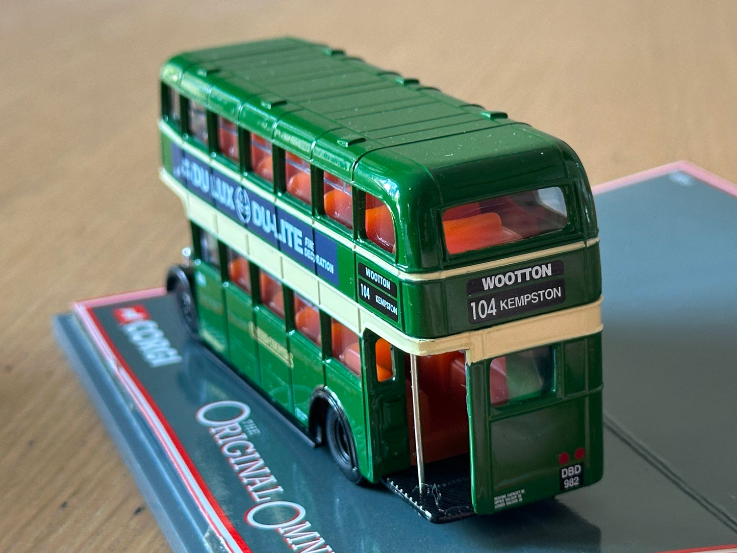 Original Omnibus 1:76 OO Gauge 40701- Bristol K6A United Countries