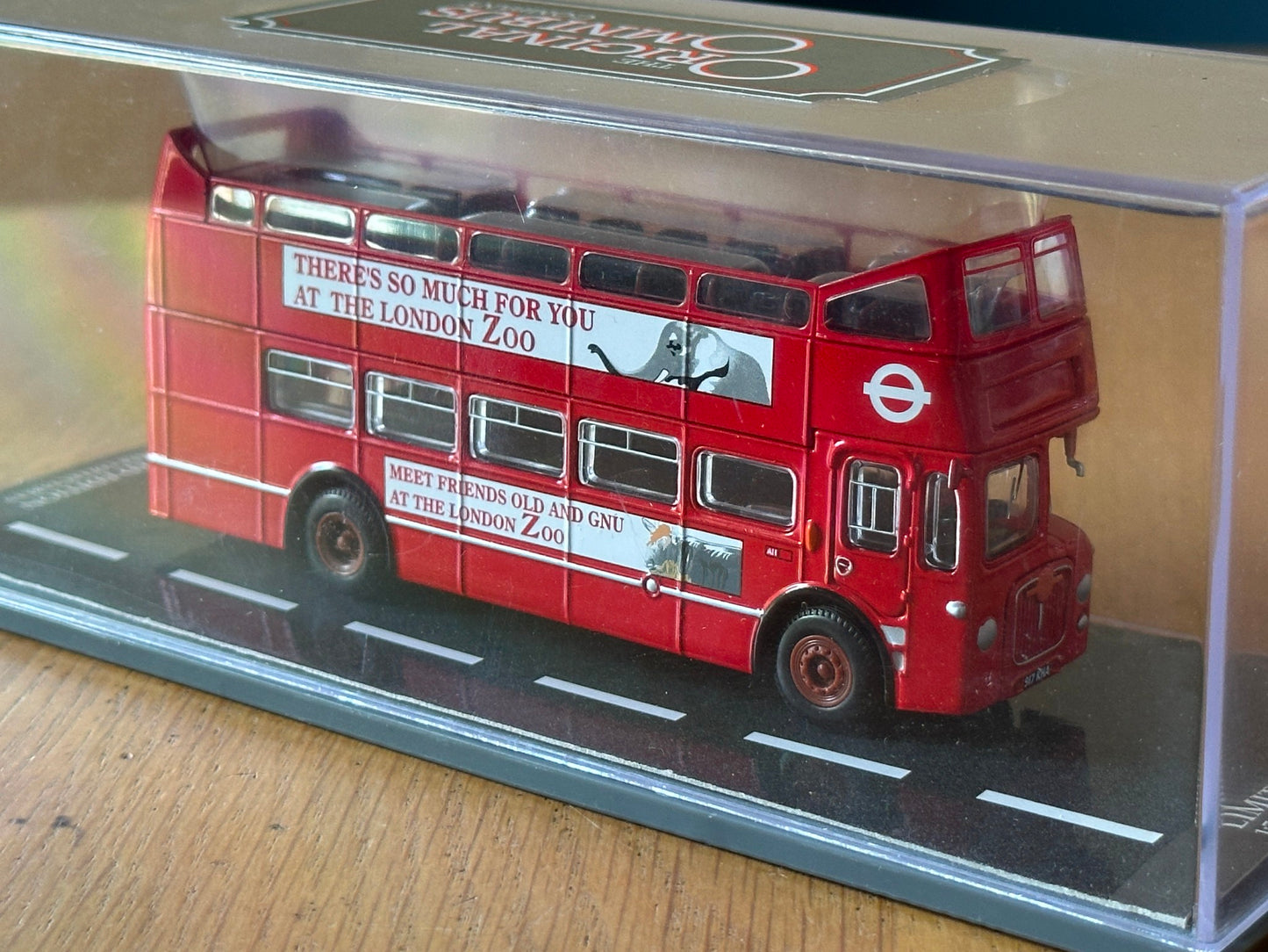 Original Omnibus 1:76 OO Gauge 45607 - BMMO D9 Open Top London Transport