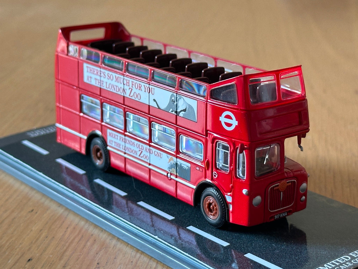 Original Omnibus 1:76 OO Gauge 45607 - BMMO D9 Open Top London Transport