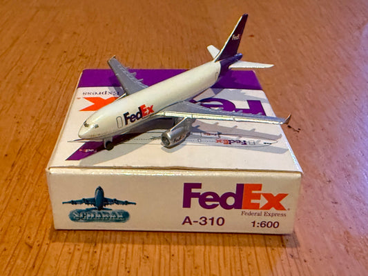 Schabak 1:600 Diecast Aircraft - Airbus A310 - FedEx