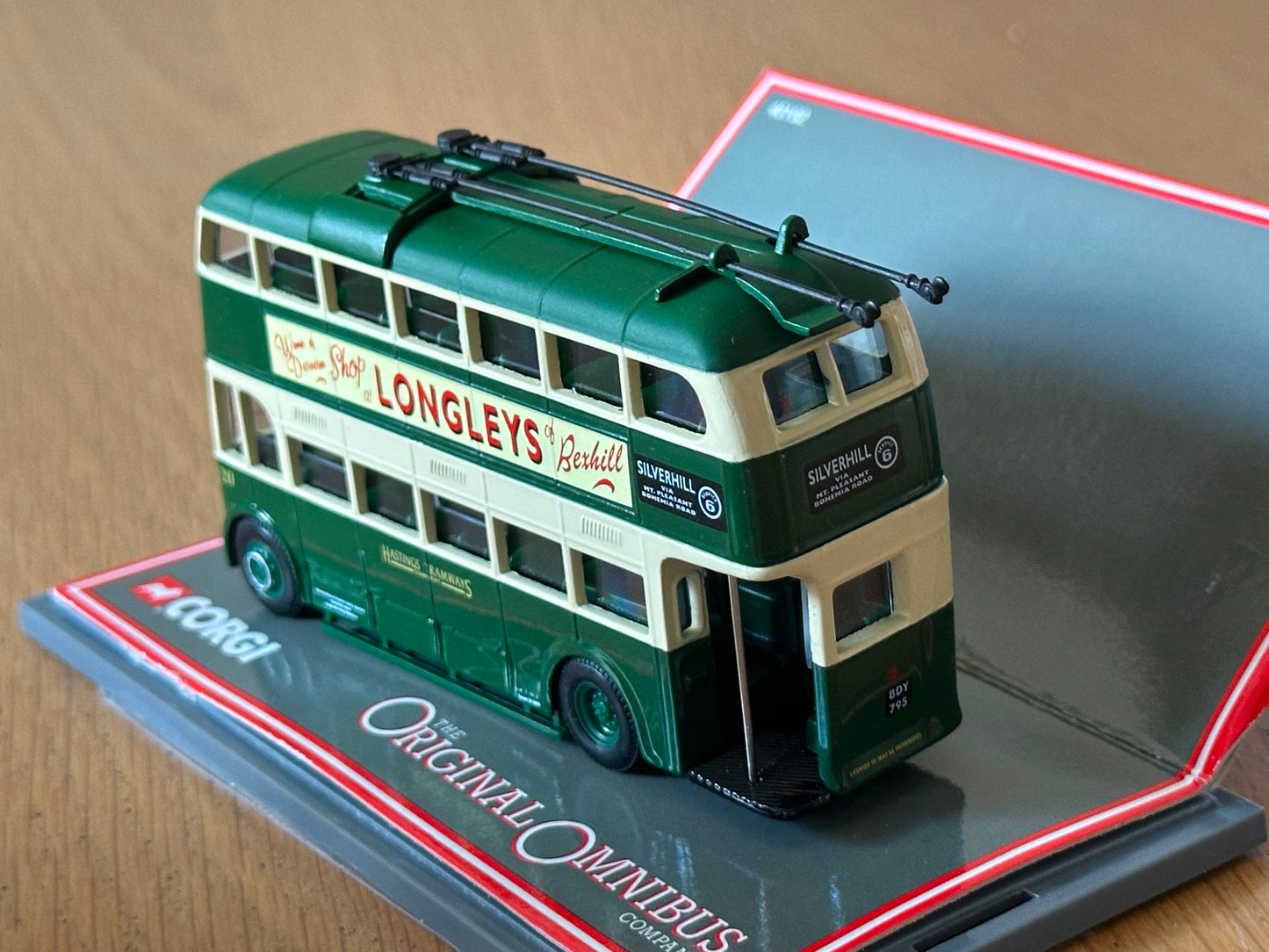 Corgi Original Omnibus OO Gauge 40102 Park Royal Trolleybus Hastings Tramways Co