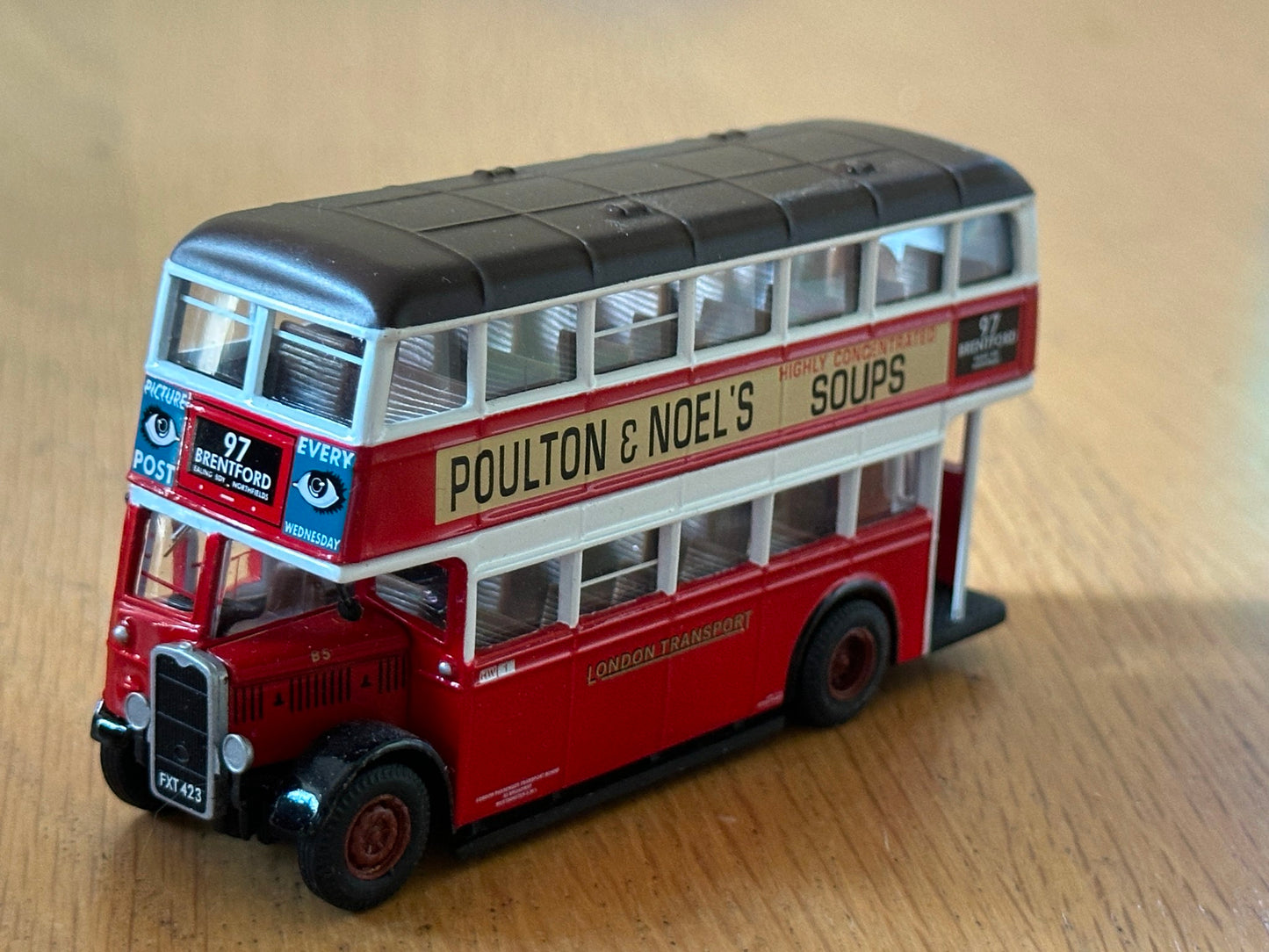 Original Omnibus 1:76 43921 Bristol K Utility Bus - London Transport - No Case