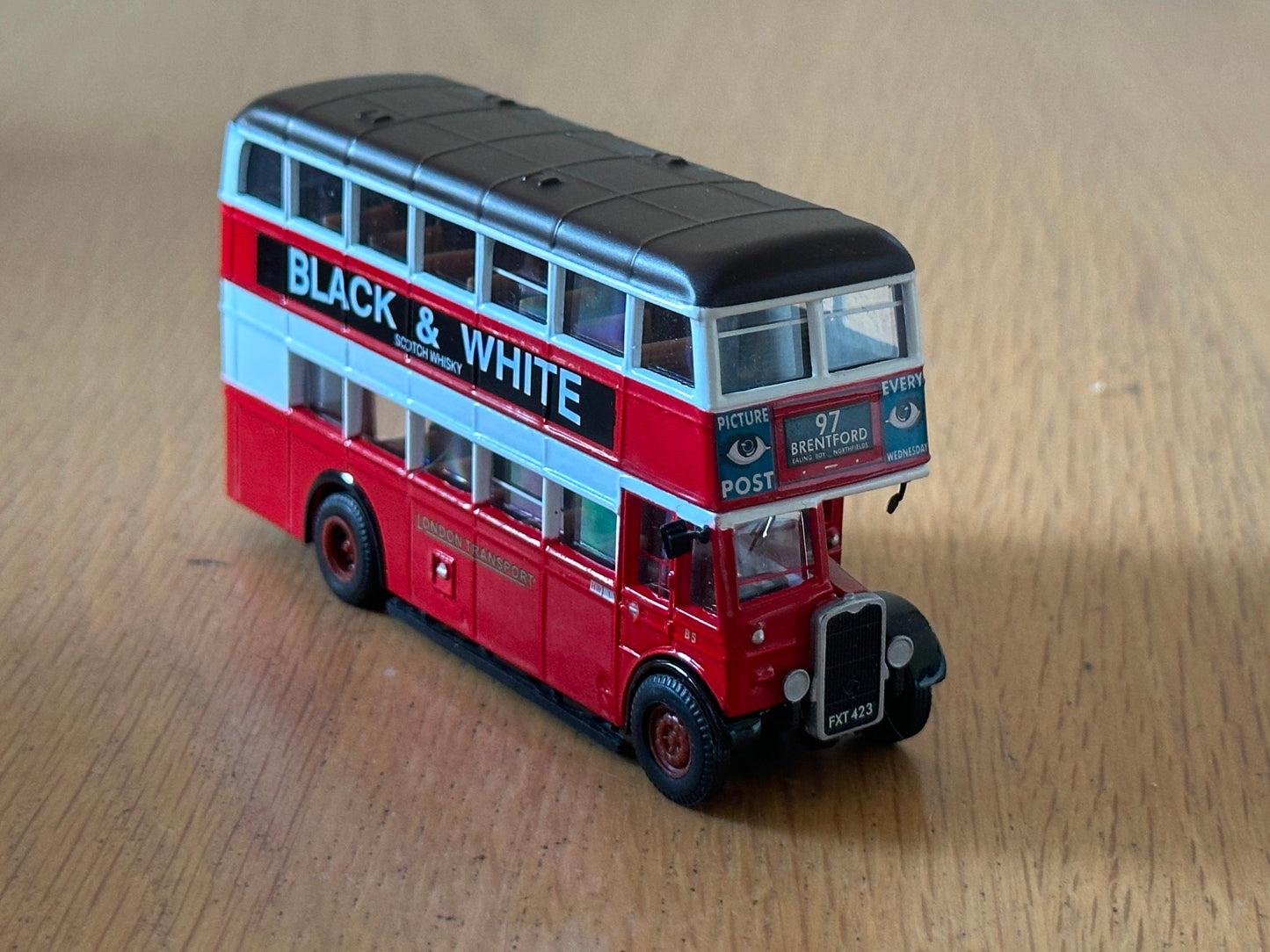 Original Omnibus 1:76 43921 Bristol K Utility Bus - London Transport - No Case
