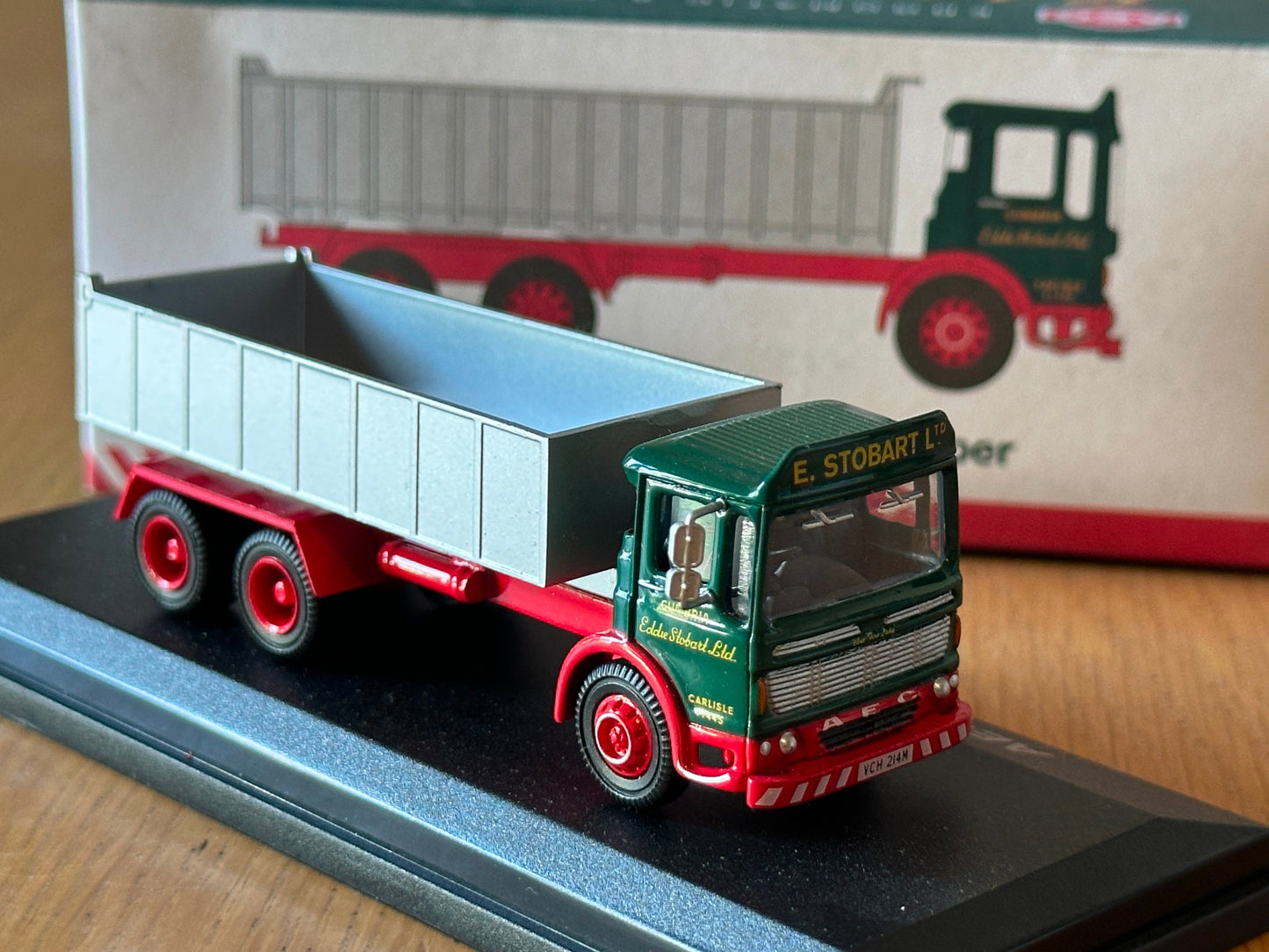 Atlas Editions OO Gauge Eddie Stobart - AEC Ergomatic 6 Wheel Tipper
