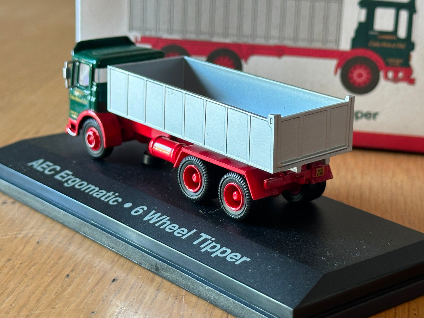 Atlas Editions OO Gauge Eddie Stobart - AEC Ergomatic 6 Wheel Tipper