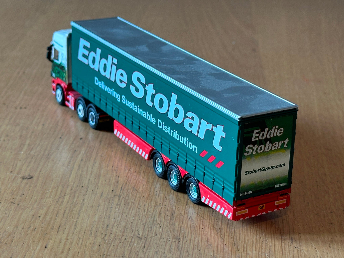 Atlas OO Gauge Eddie Stobart - Volvo FH Refrigerated Trailer - Karen Patricia