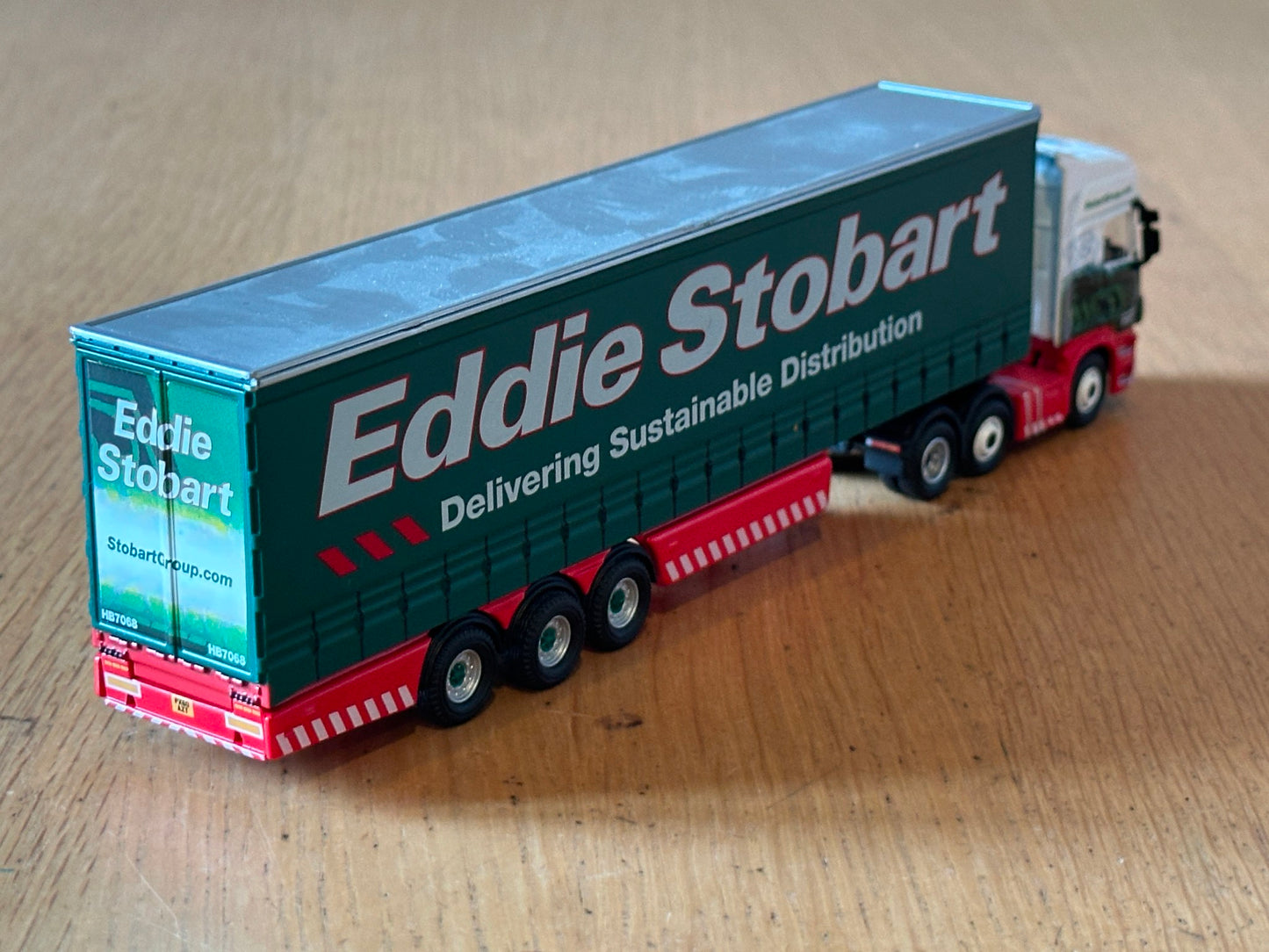 Atlas OO Gauge Eddie Stobart - Volvo FH Refrigerated Trailer - Karen Patricia