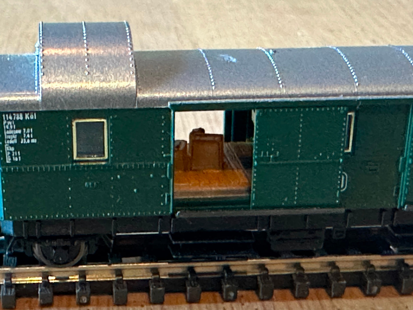 Fleischmann German DR 6 Wheel Baggage Coach In Green - N Gauge