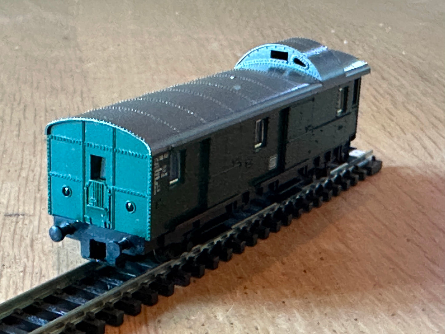 Fleischmann German DR 6 Wheel Baggage Coach In Green - N Gauge