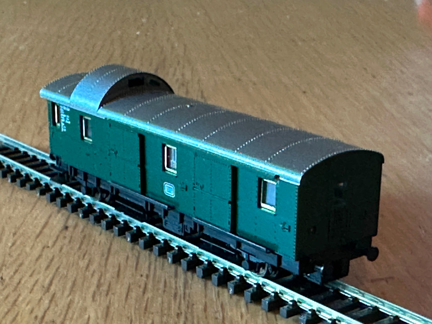 Fleischmann German DR 6 Wheel Baggage Coach In Green - N Gauge