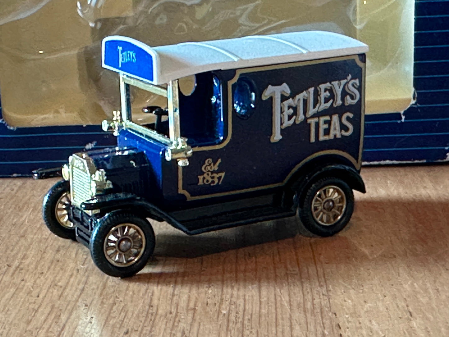 Lledo Days Gone - Typhoo Tea