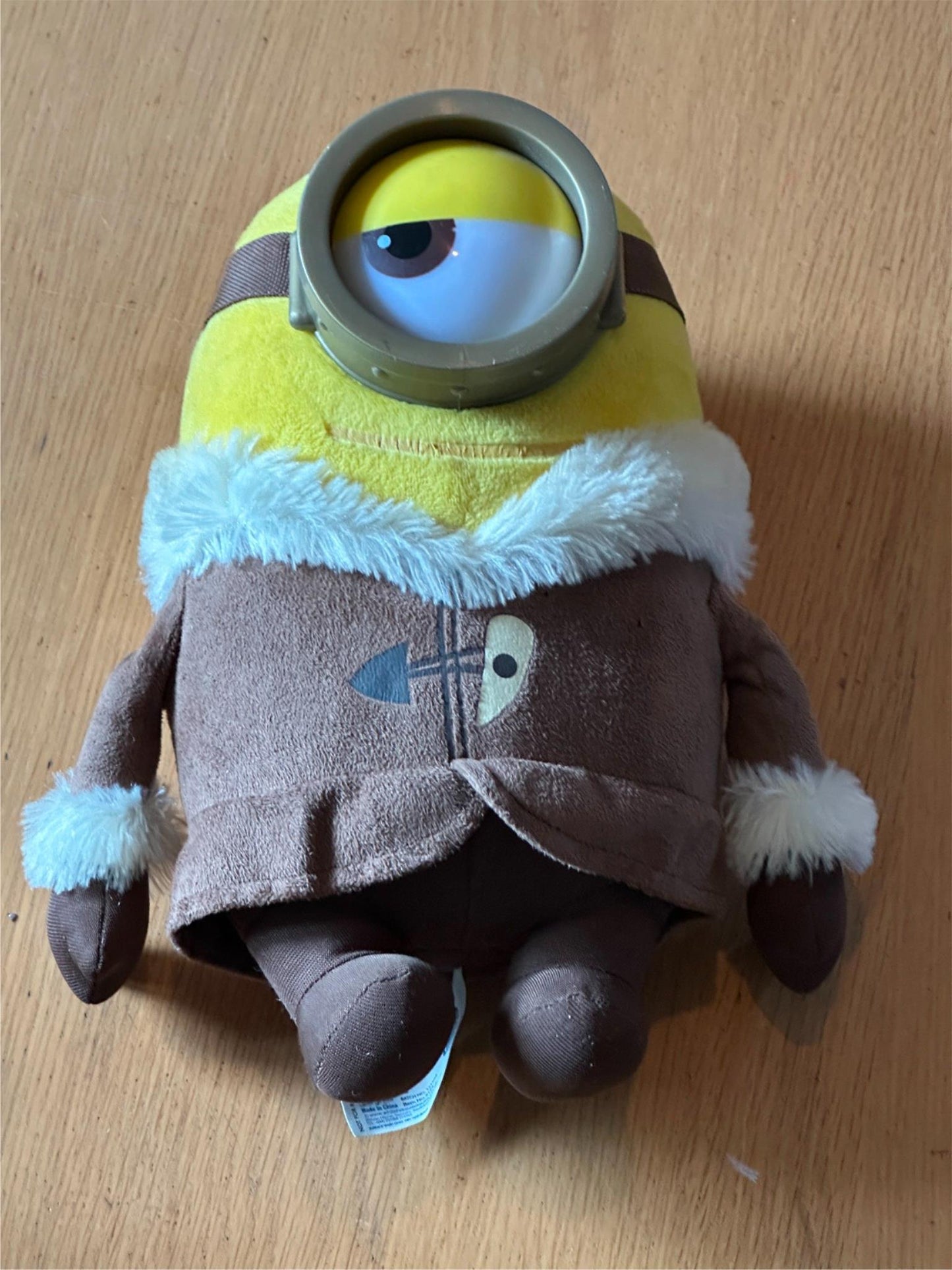 Despicable Me Plush Minion - Stuart - in coat