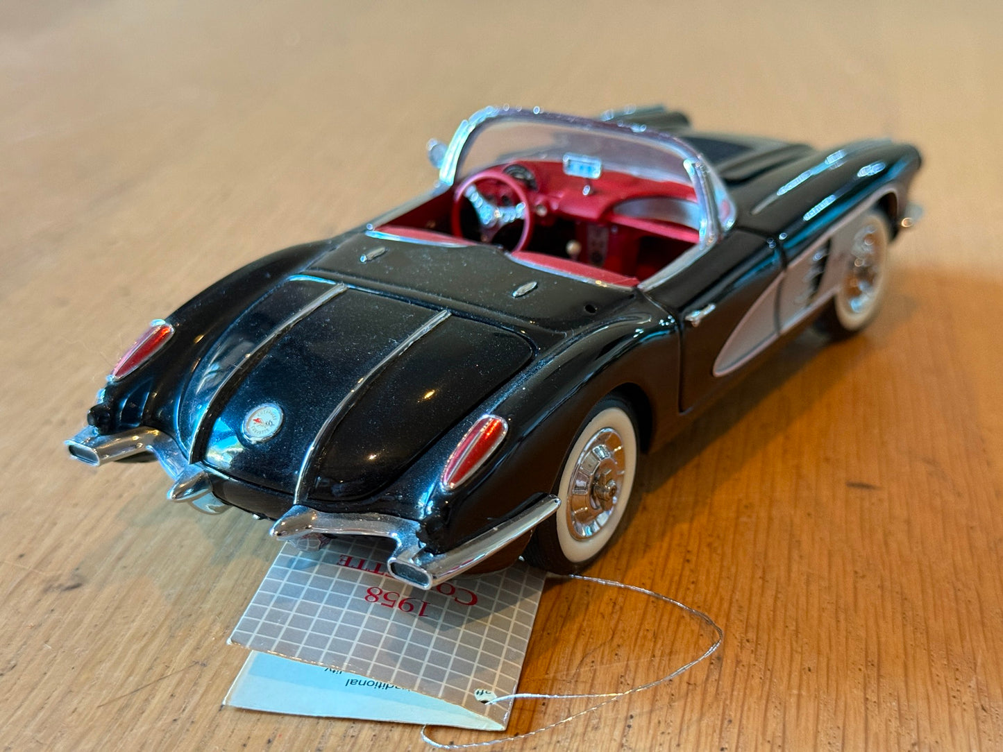 Franklin Mint 1/24 1958 Corvette - No box or accessories