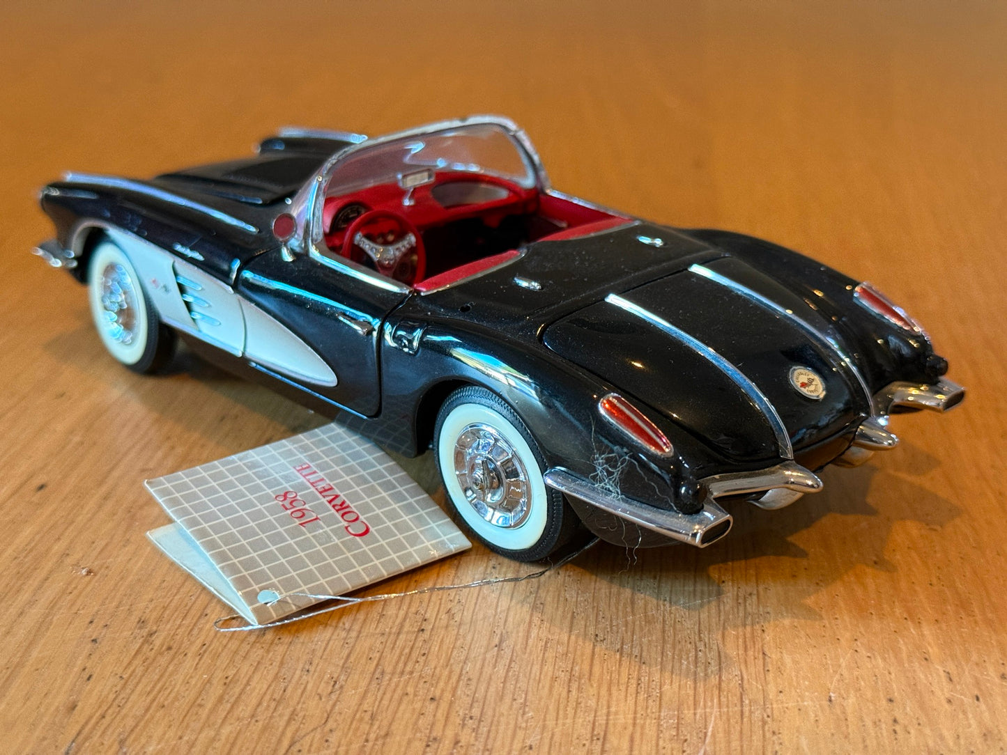 Franklin Mint 1/24 1958 Corvette - No box or accessories