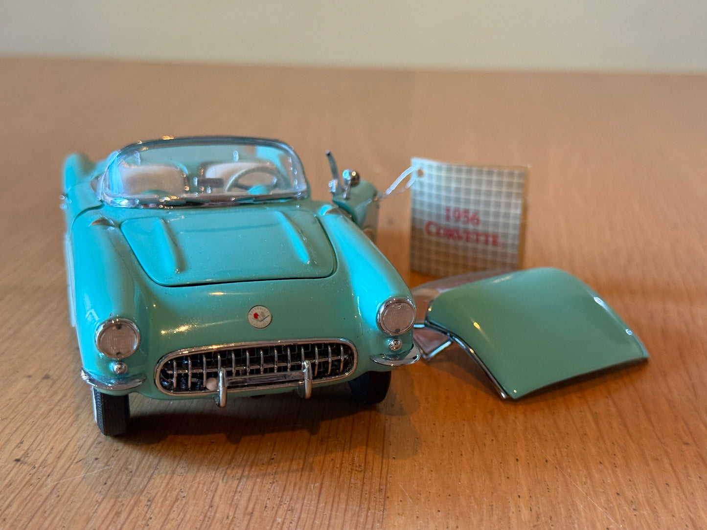 Franklin Mint 1/24 1956 Corvette - No box or accessories