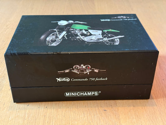 Minichamps Norton Commando 750 Fastback