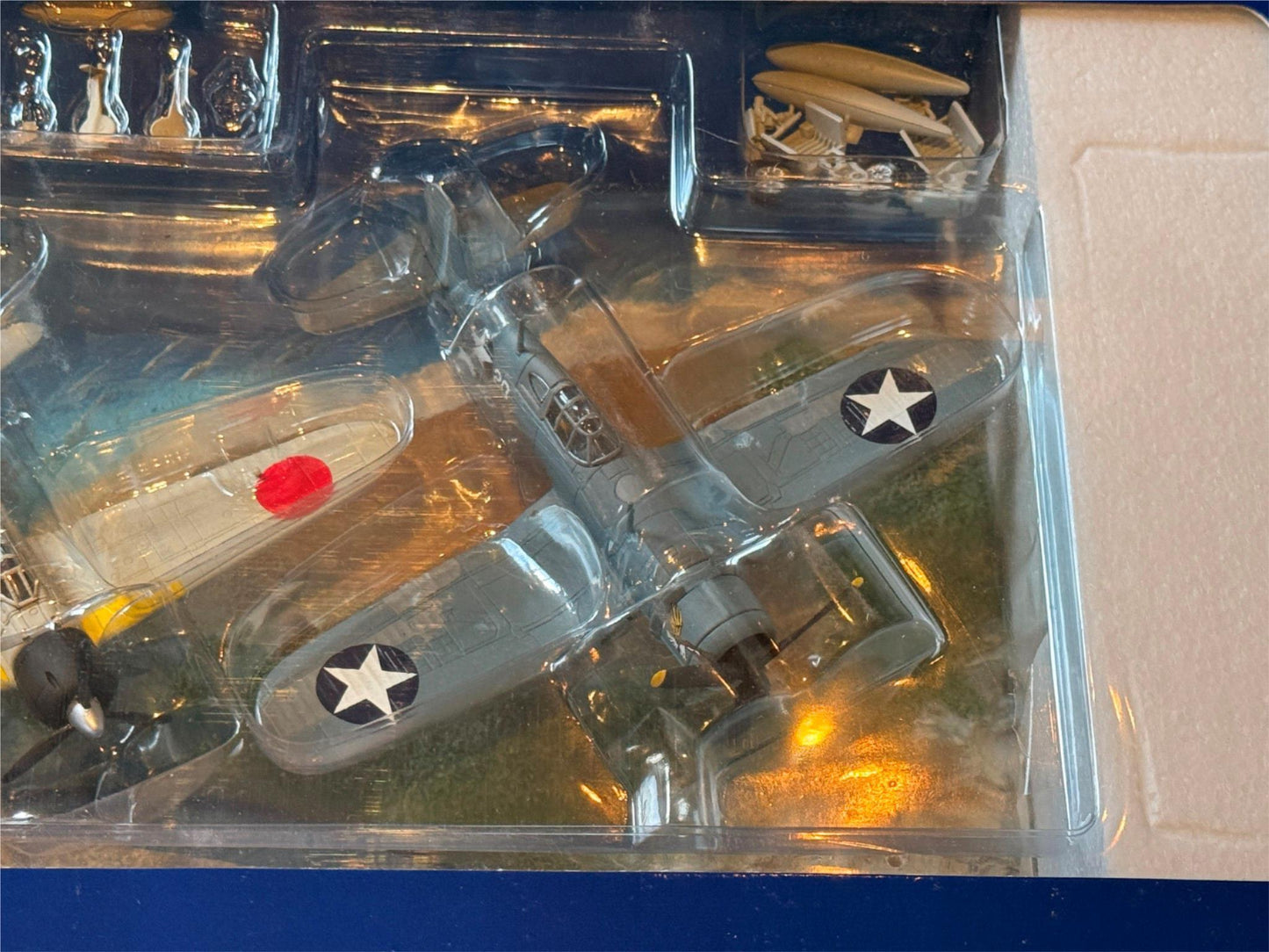 Corgi AA99120 Guadalcanal Island Corsair Zero 1943 Dogfight 2-piece Set 4159