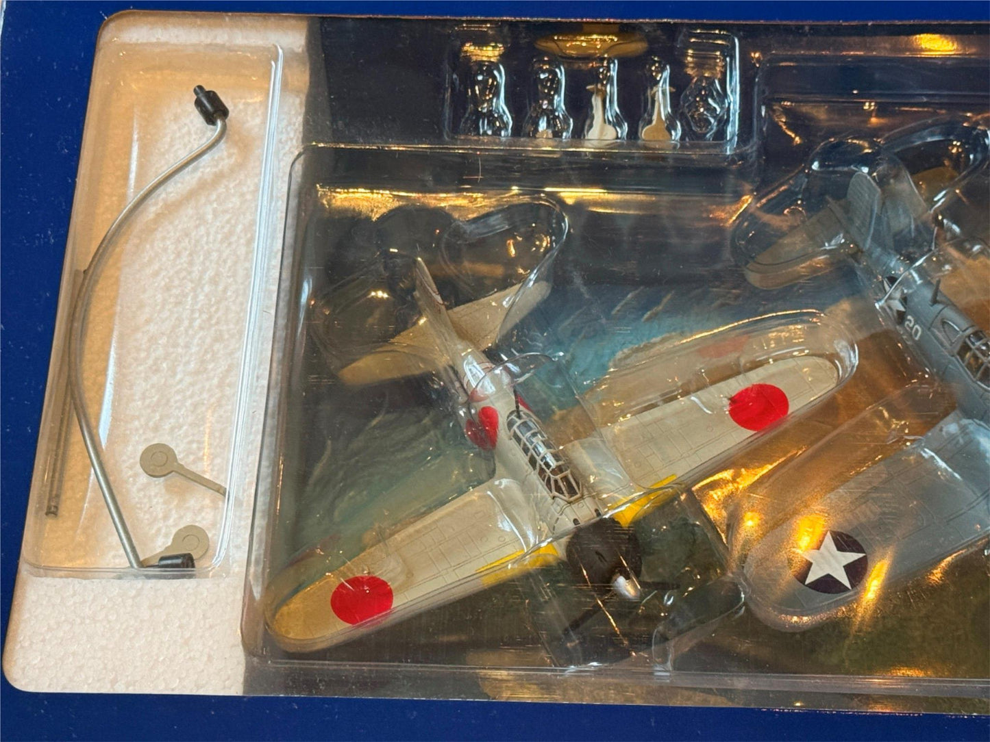 Corgi AA99120 Guadalcanal Island Corsair Zero 1943 Dogfight 2-piece Set 4159
