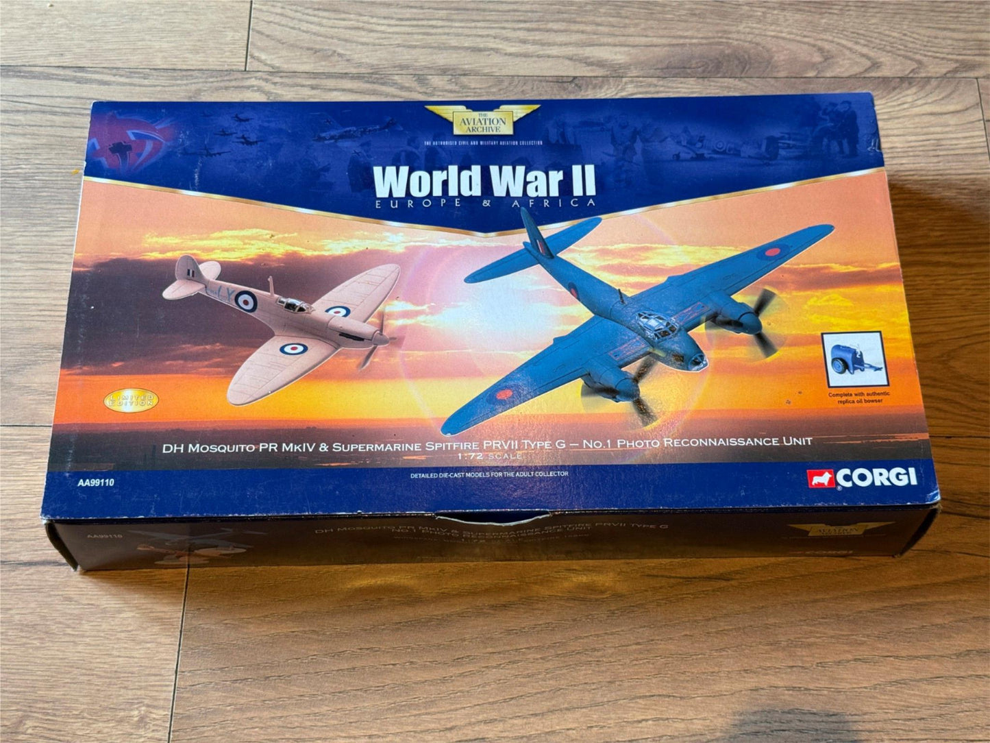 Corgi AA99110 - 1:72 Scale DH Mosquito PR MkIV & Supermarine Spitfire PRVII