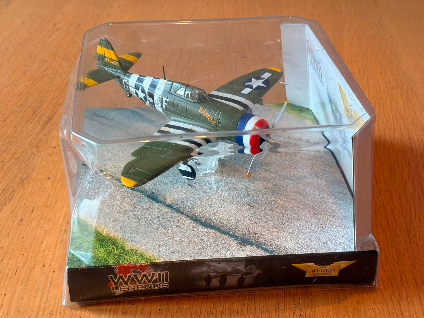 Corgi AA33808 - WWII Legends P-47D Thunderbolt “Harriet” - 6th June 1944