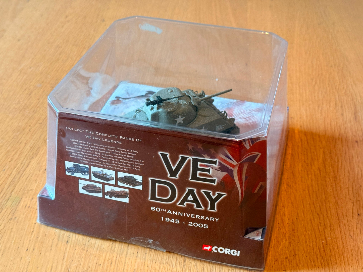 Corgi 51020 1:50 M4A3 Sherman Tank