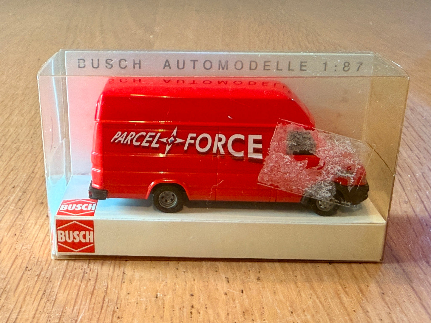 Busch 47913 HO Scale (1:87) Iveco Daily - Parcel Force
