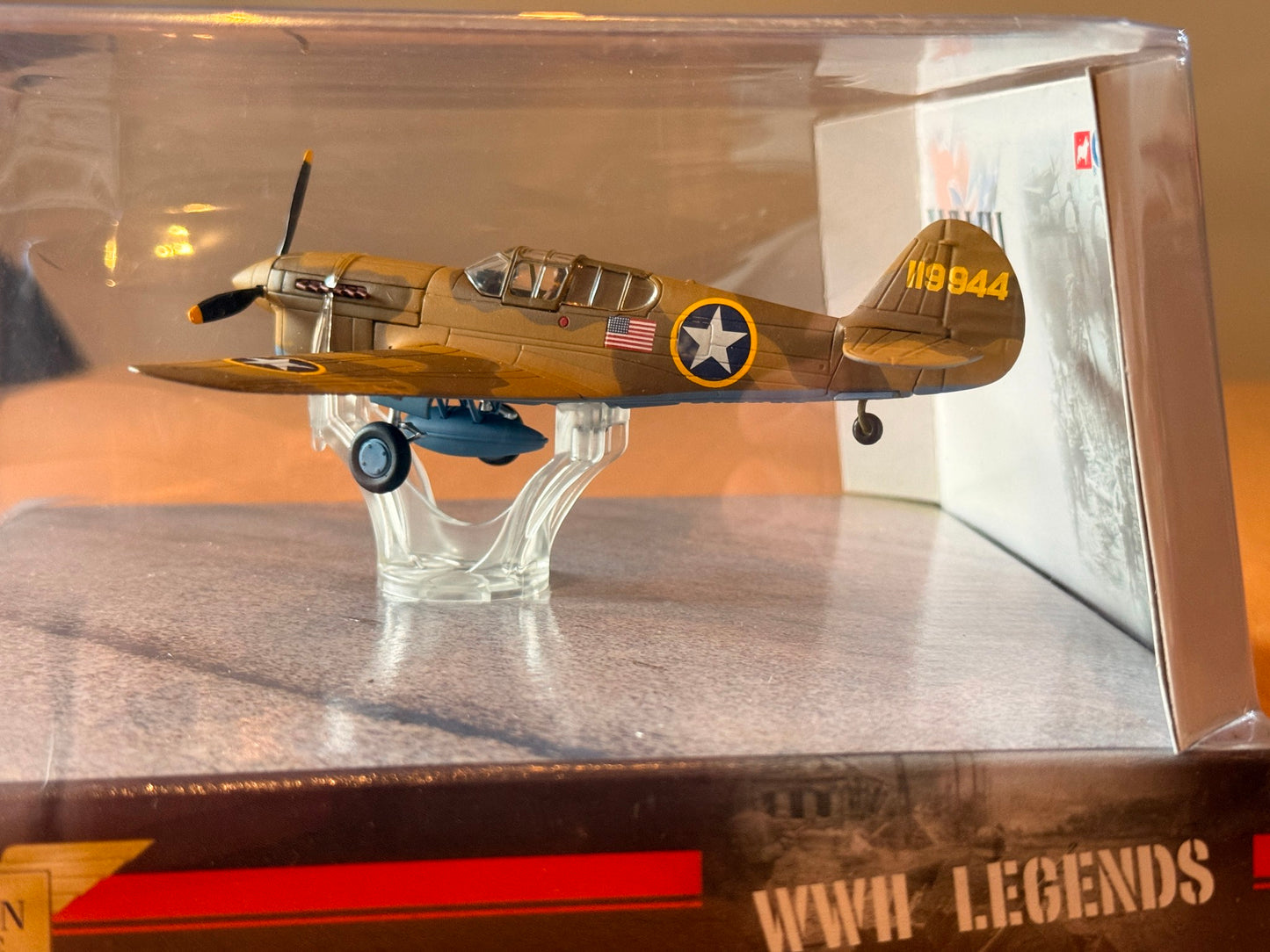 Corgi Aviation AA33105 WWII Legends  P40F Warhawk