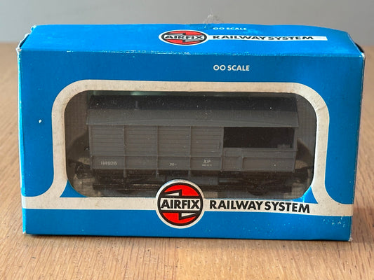 Airfix OO Gauge 54360-6 BR 20 Ton Guards Van 114926