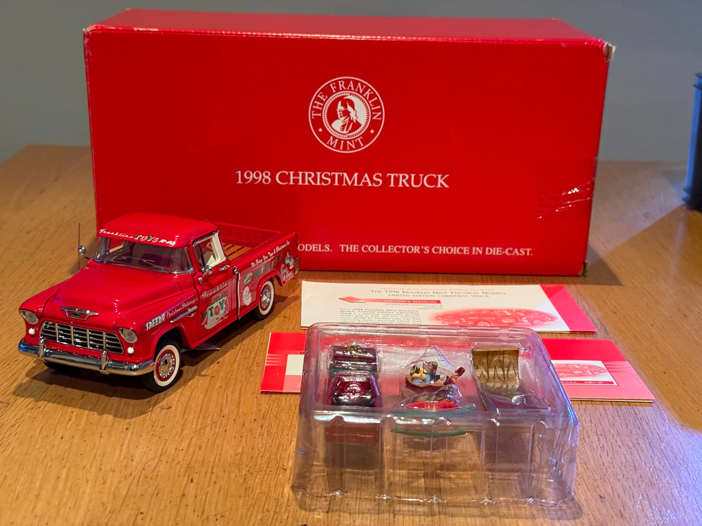 Franklin Mint 1998 Christmas Truck
