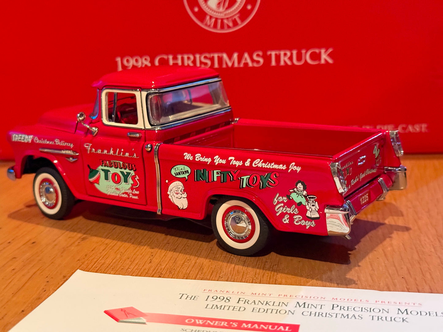 Franklin Mint 1998 Christmas Truck