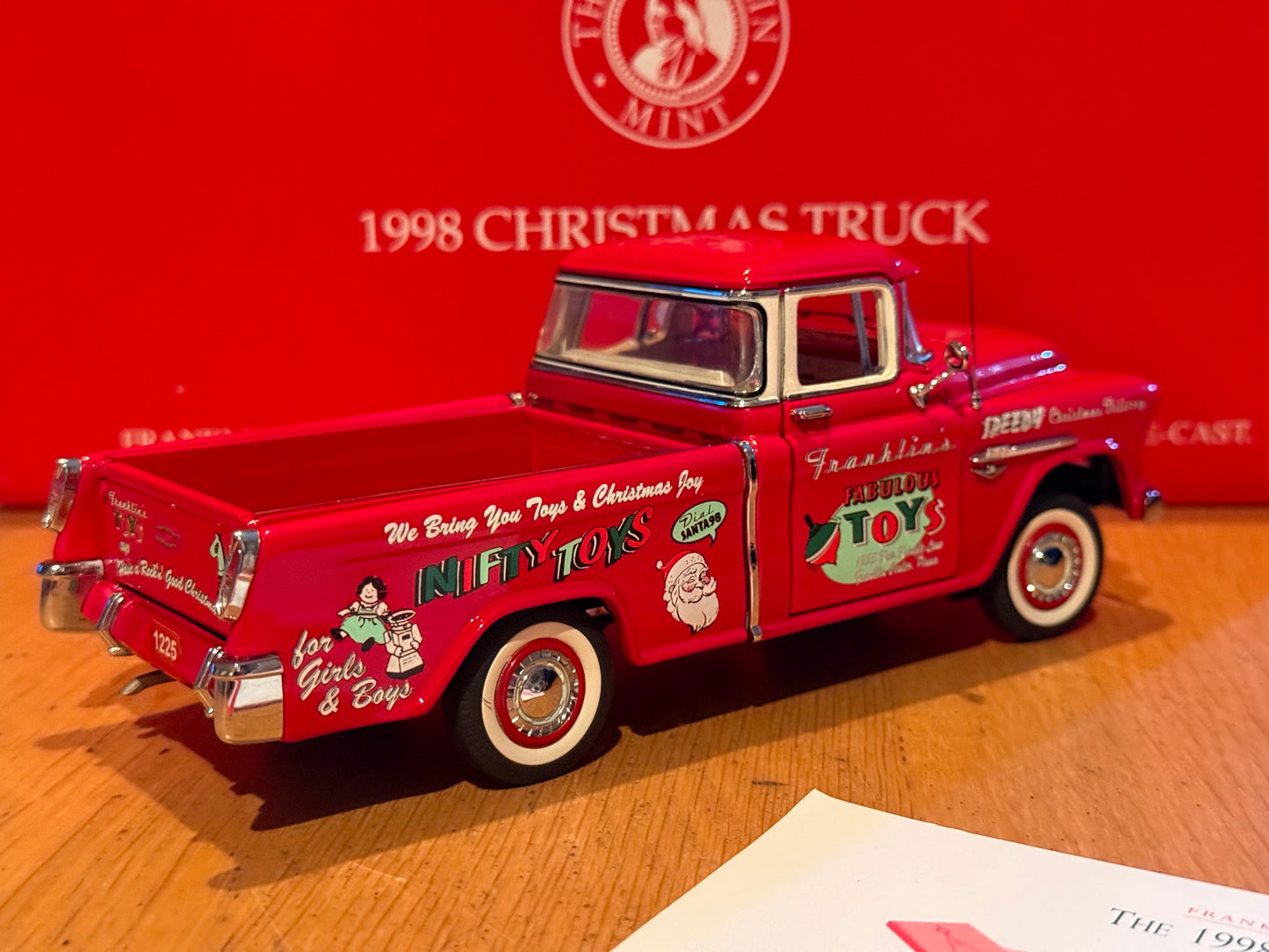 Franklin Mint 1998 Christmas Truck