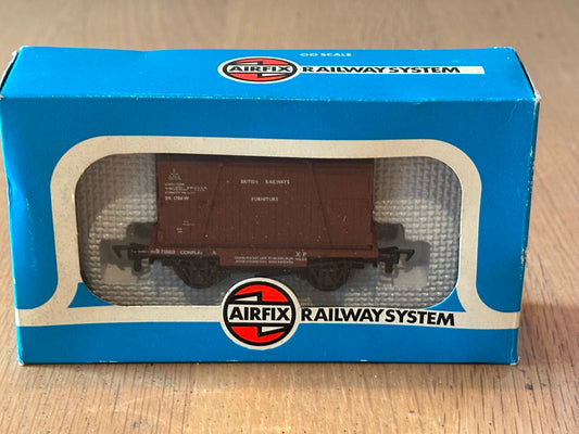 Airfix OO Gauge Conflat BR B. Furniture Container 54332-1