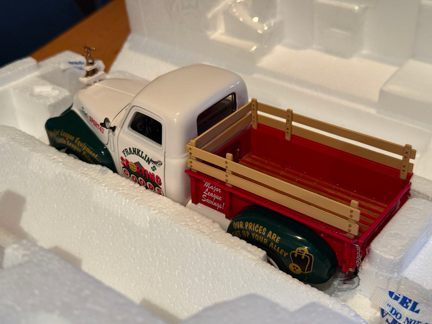 Franklin Mint 1950 GMC Pick-up Truck - 2000 Christmas Collectable Model
