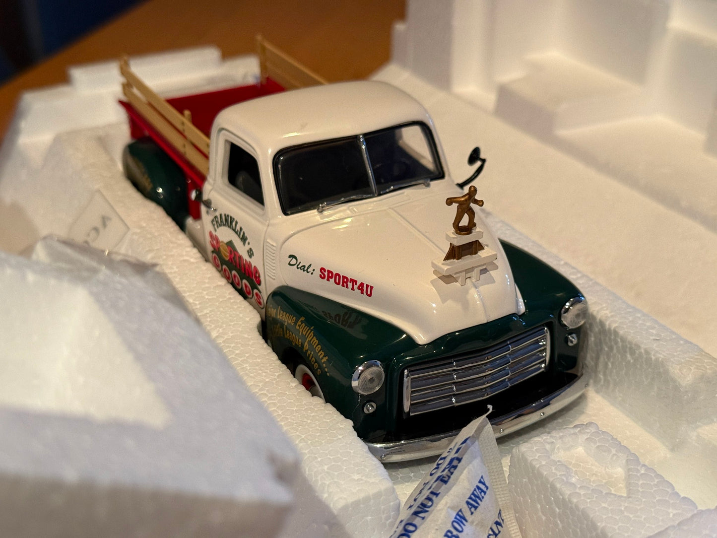 Franklin Mint 1950 GMC Pick-up Truck - 2000 Christmas Collectable Model