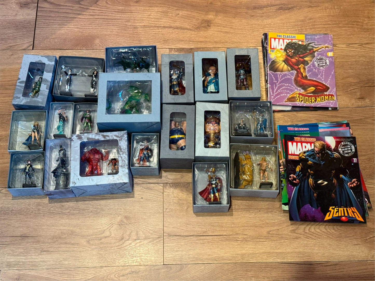 Auction - Huge lot 143 Boxed and 64 Unboxed Eaglemoss Marvel Figures & Magazines