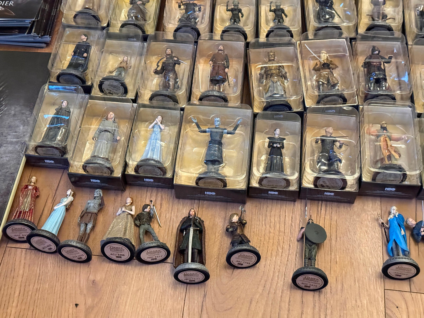 Auction - Large lot of 60 Eaglemoss Game of Thrones Figures & Magazines