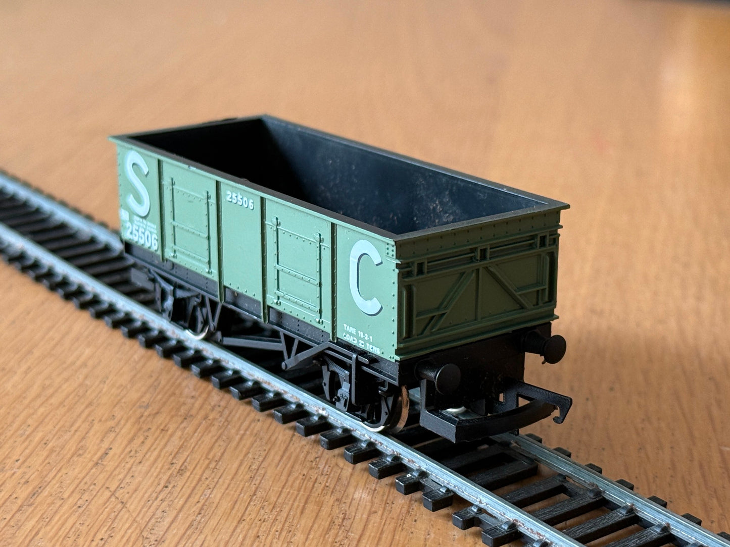 Hornby OO Gauge R730 - Large Mineral Wagon SC 25506