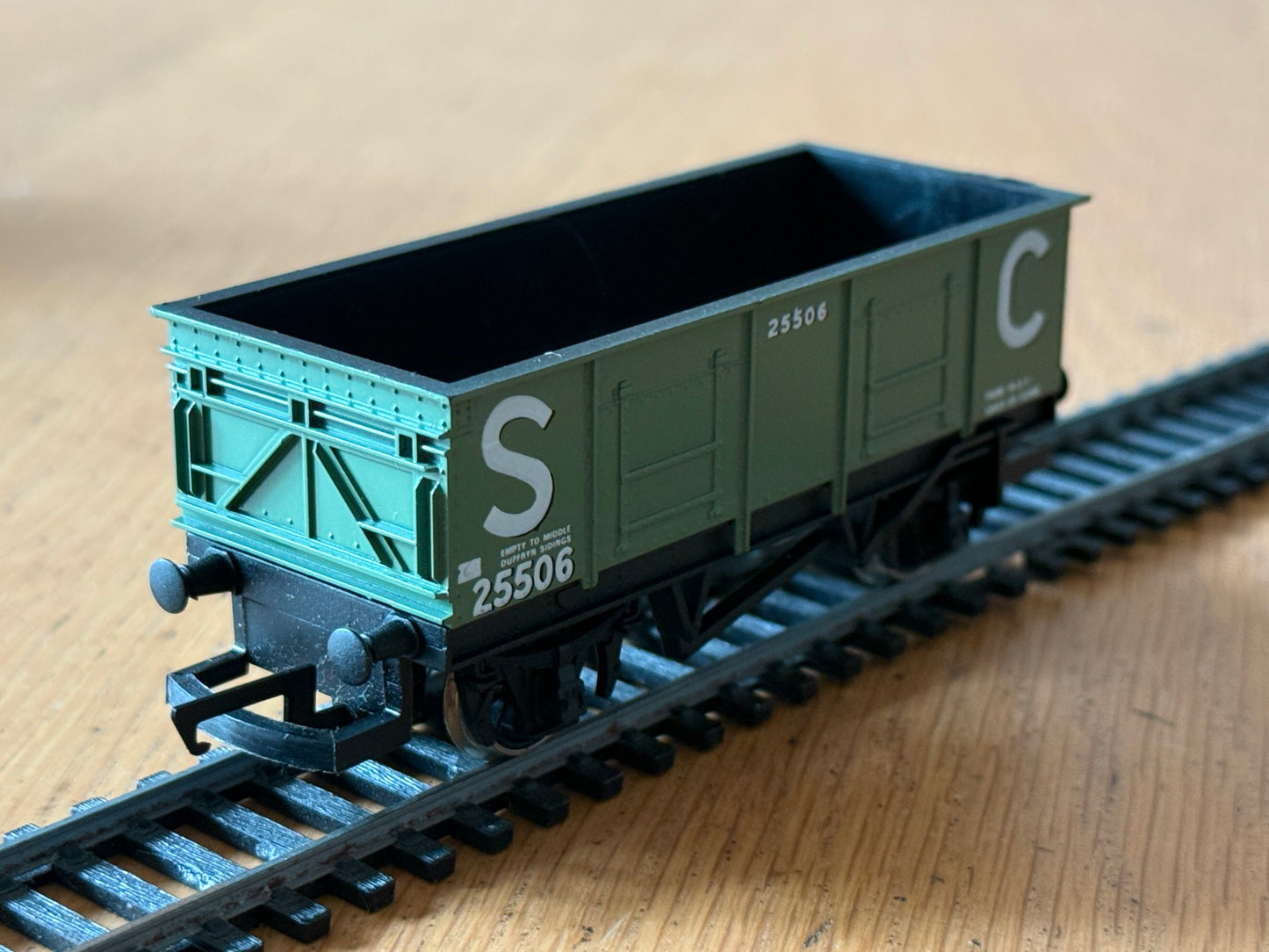Hornby OO Gauge R730 - Large Mineral Wagon SC 25506