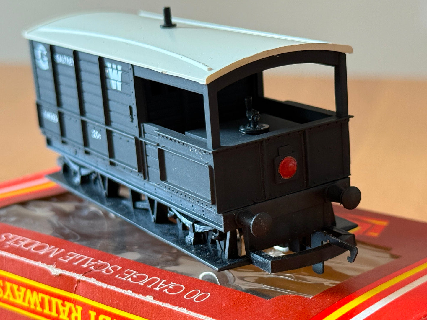 Hornby OO Gauge R386 -  Loose Plank Wagon GW 102971