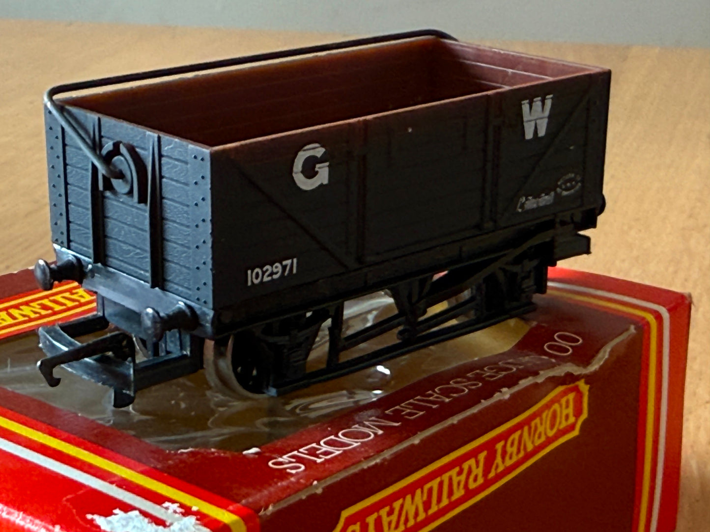 Hornby OO Gauge R386 -  Loose Plank Wagon GW 102971