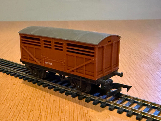 Triang Hornby OO Gauge R122 - Cattle Wagon M3712
