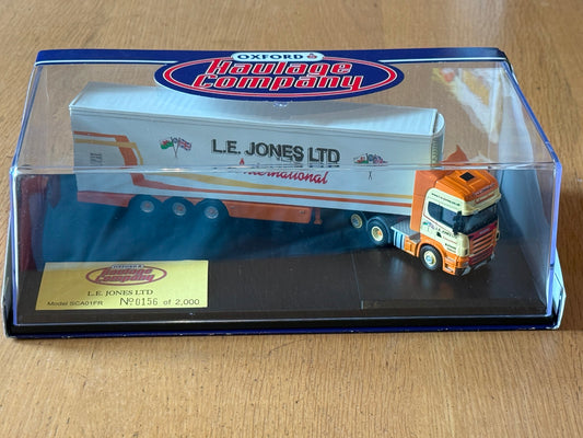 Oxford Diecast Haulage SCA01FR - Scania & Refrigerator Trailer LE Jones Ltd 1:76