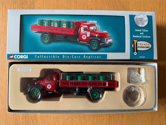 Corgi Classics 52902 - 1:50 Texaco Diamond T620 Dropside Truck & Oil Drums BNIB